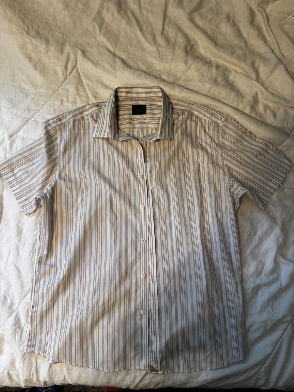 UNTUCKit Short Sleeve Button-Down in Blue and Cream Stripes